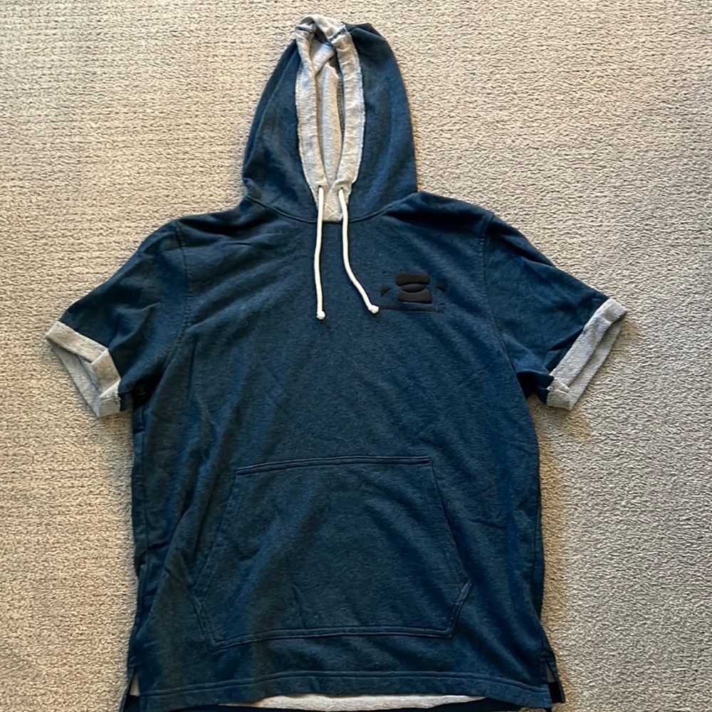 Under Armour Hooded Short Sleeve Tee